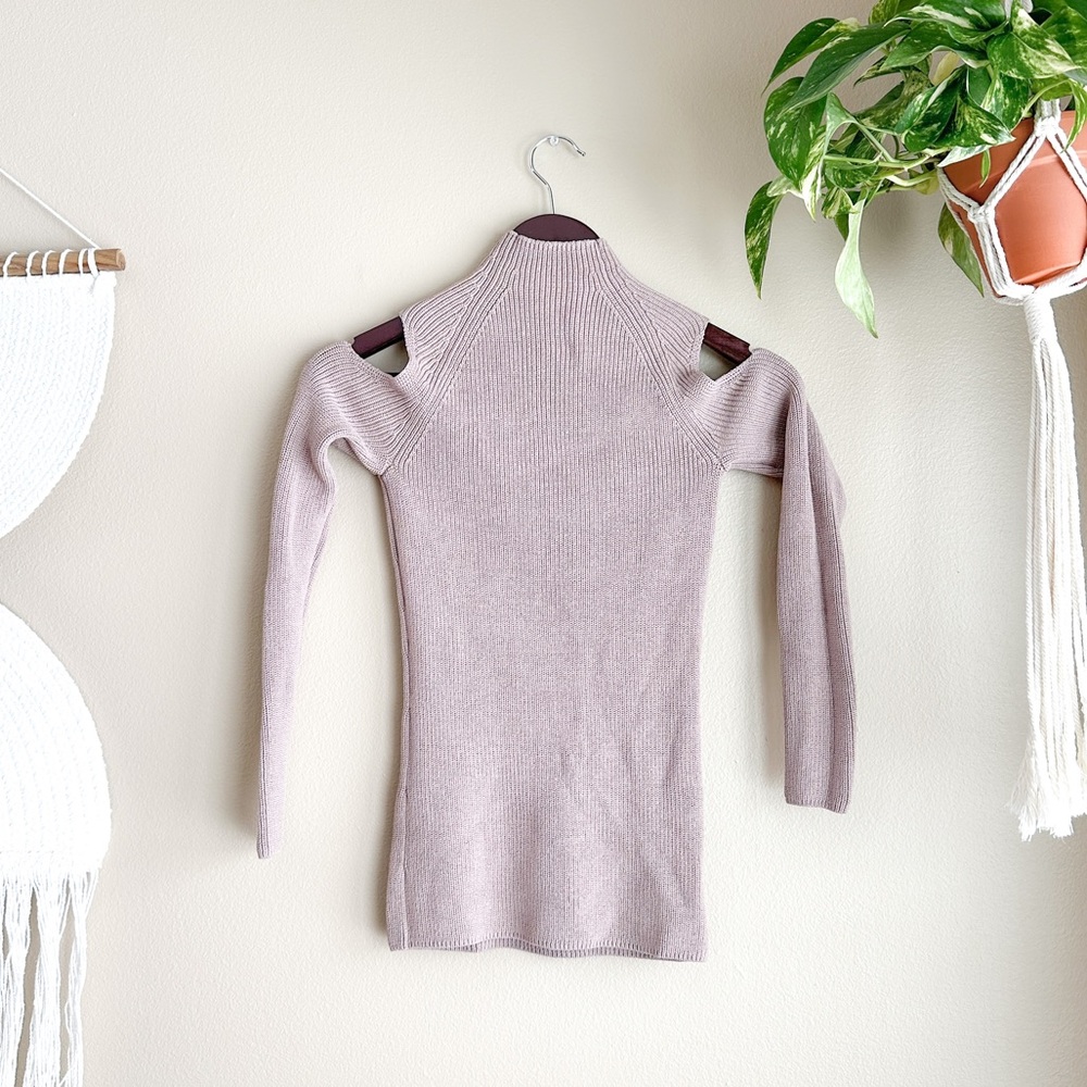 Aritzia Wilfred Bonnard Knit Top - size S (fit like XXS)